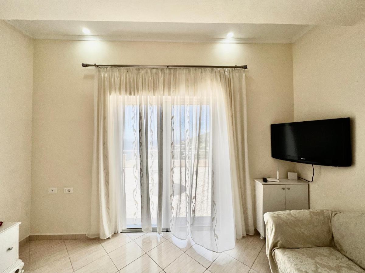 Propery Under Renovation Apartment Саранде Екстериор снимка